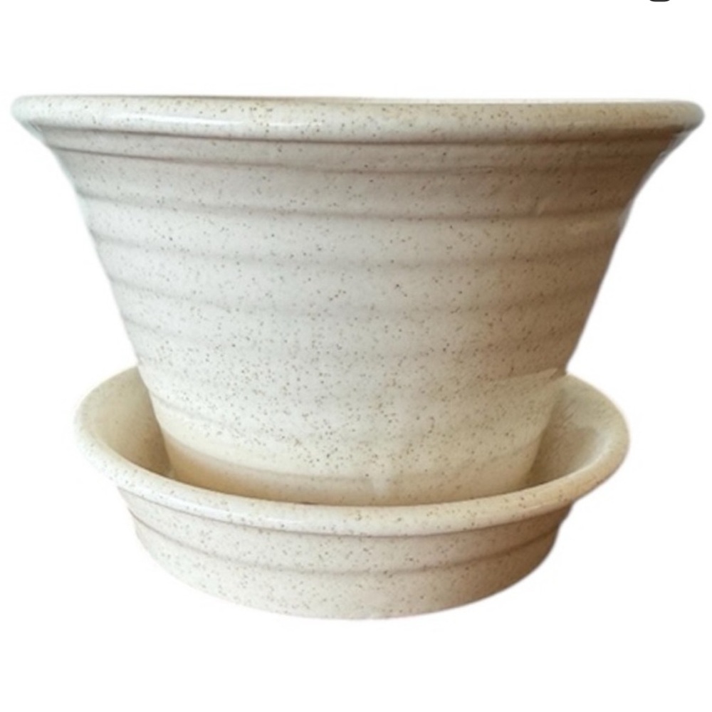 Vintage Pfaltzgraff flower pot with saucer